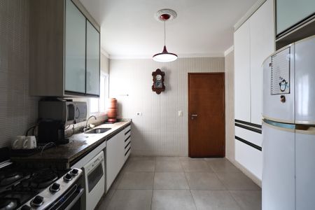 Casa à venda com 300m², 4 quartos e 3 vagasCozinha