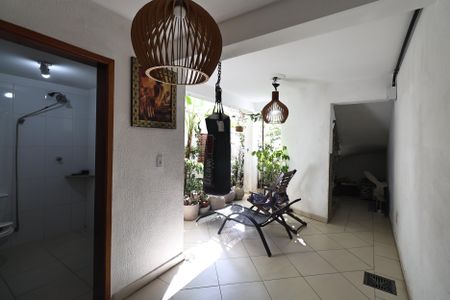 Casa à venda com 300m², 4 quartos e 3 vagasvaranda/jardim