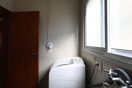 Casa à venda com 300m², 4 quartos e 3 vagasLavanderia