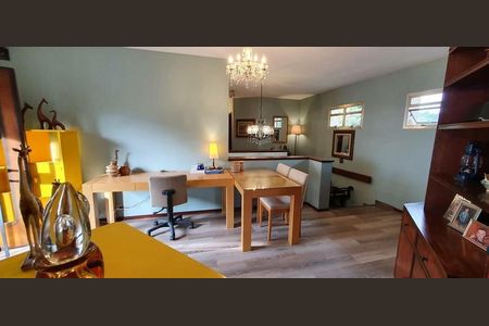 Casa à venda com 600m², 5 quartos e 5 vagas