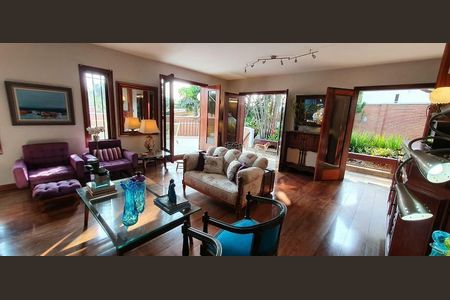 Casa à venda com 600m², 5 quartos e 5 vagas