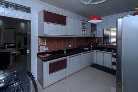 Casa à venda com 320m², 2 quartos e 2 vagasCozinha/Área de Serviço