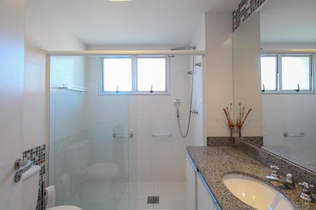 Apartamento para alugar com 178m², 3 quartos e 3 vagas Apartamento para alugar com 178m², 3 quartos e 3 vagasBanheiro  /Suíte 1