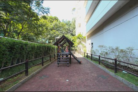 Apartamento para alugar com 178m², 3 quartos e 3 vagas Apartamento para alugar com 178m², 3 quartos e 3 vagasÁrea comum - Playground