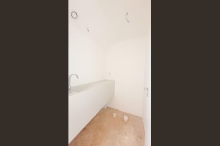 Casa de condomínio à venda com 220m², 3 quartos e 2 vagasLavabo