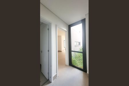 Casa de condomínio à venda com 220m², 3 quartos e 2 vagasLavanderia