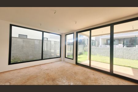 Casa de condomínio à venda com 220m², 3 quartos e 2 vagasSala