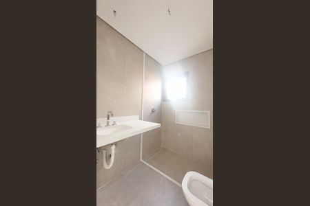 Casa de condomínio à venda com 220m², 3 quartos e 2 vagasBanheiro da Suíte 2