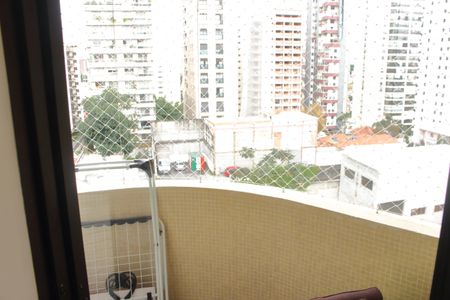Apartamento à venda com 106m², 3 quartos e 2 vagasVaranda Quarto 2