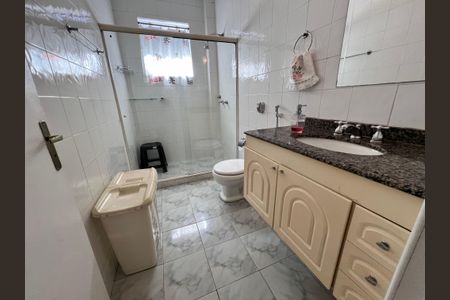 Casa de condomínio para alugar com 441m², 4 quartos e 4 vagas Casa de condomínio para alugar com 441m², 4 quartos e 4 vagasBanheiro Social 2