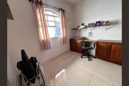 Casa de condomínio para alugar com 441m², 4 quartos e 4 vagas Casa de condomínio para alugar com 441m², 4 quartos e 4 vagasQuarto 2