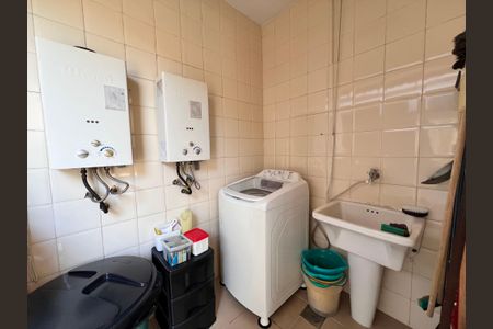 Casa de condomínio para alugar com 441m², 4 quartos e 4 vagas Casa de condomínio para alugar com 441m², 4 quartos e 4 vagasÁrea de Serviço