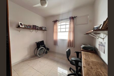 Casa de condomínio para alugar com 441m², 4 quartos e 4 vagas Casa de condomínio para alugar com 441m², 4 quartos e 4 vagasQuarto 2
