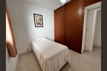 Casa de condomínio para alugar com 441m², 4 quartos e 4 vagas Casa de condomínio para alugar com 441m², 4 quartos e 4 vagasQuarto 1