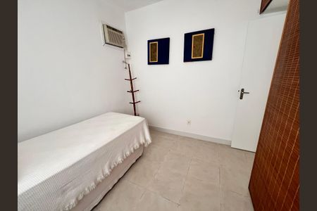 Casa de condomínio para alugar com 441m², 4 quartos e 4 vagas Casa de condomínio para alugar com 441m², 4 quartos e 4 vagasQuarto 3