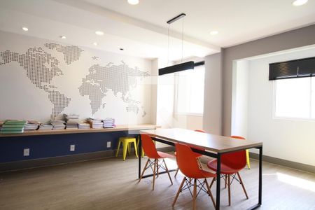 Apartamento para alugar com 47m², 2 quartos e 1 vaga Apartamento para alugar com 47m², 2 quartos e 1 vagaÁrea comum - Sala de Estudos