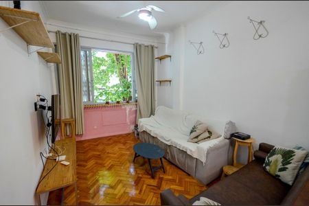 Apartamento à venda com 90m², 2 quartos e sem vagaSala