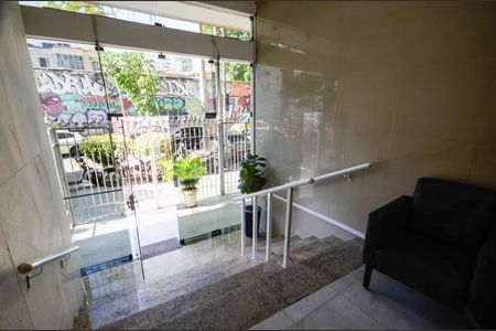 Apartamento à venda com 90m², 2 quartos e sem vagaÁrea comum - Hall