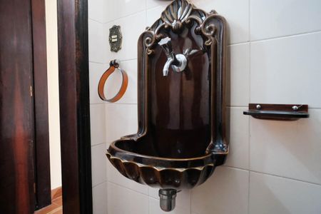 Casa à venda com 500m², 3 quartos e 8 vagasBanheiro 3