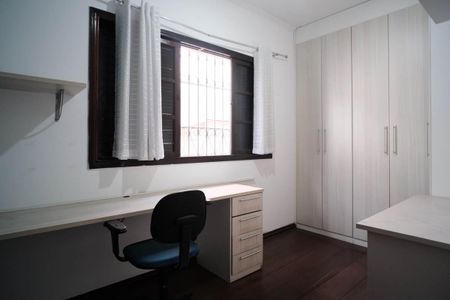 Casa à venda com 500m², 3 quartos e 8 vagasEscritório