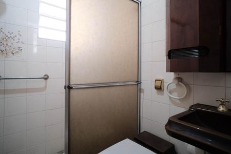 Casa à venda com 500m², 3 quartos e 8 vagasBanheiro