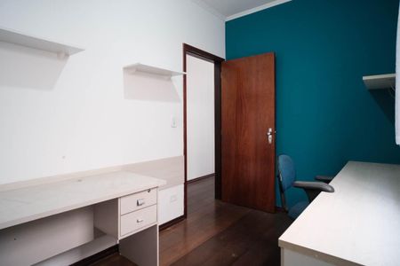 Casa à venda com 500m², 3 quartos e 8 vagasEscritório