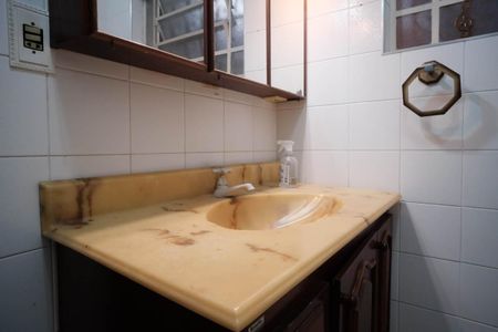 Casa à venda com 500m², 3 quartos e 8 vagasBanheiro