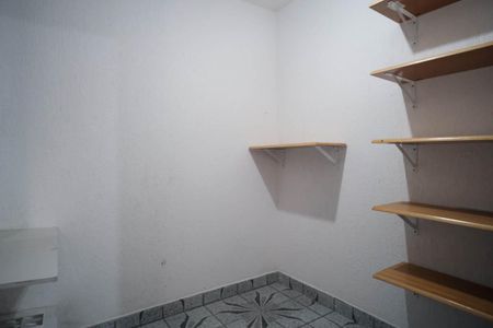 Casa à venda com 500m², 3 quartos e 8 vagasDespensa