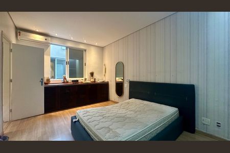 Casa à venda com 287m², 3 quartos e 3 vagasQuarto