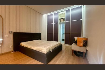 Casa à venda com 287m², 3 quartos e 3 vagasQuarto