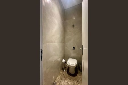 Casa à venda com 287m², 3 quartos e 3 vagasLavabo