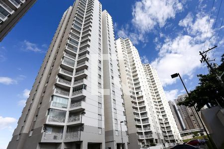 Apartamento à venda com 51m², 2 quartos e 1 vaga Apartamento à venda com 51m², 2 quartos e 1 vagaFachada