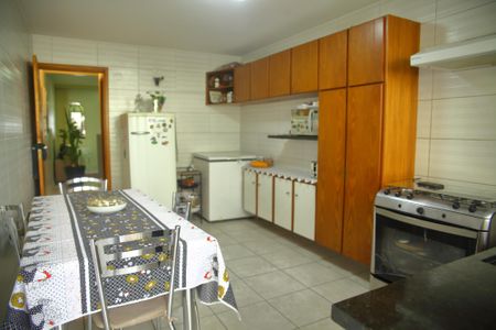 Casa à venda com 125m², 2 quartos e 2 vagasCozinha