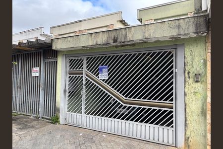 Casa à venda com 125m², 2 quartos e 2 vagasFachada