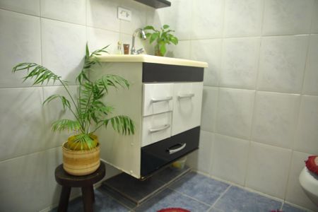 Casa à venda com 125m², 2 quartos e 2 vagasBanheiro Social