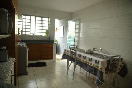 Casa à venda com 125m², 2 quartos e 2 vagasCozinha
