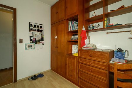 Casa à venda com 226m², 3 quartos e 2 vagasQuarto 2