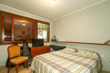 Casa à venda com 226m², 3 quartos e 2 vagasQuarto 1