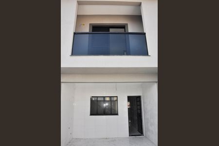 Casa à venda com 130m², 3 quartos e 2 vagas Casa à venda com 130m², 3 quartos e 2 vagasÁrea comum
