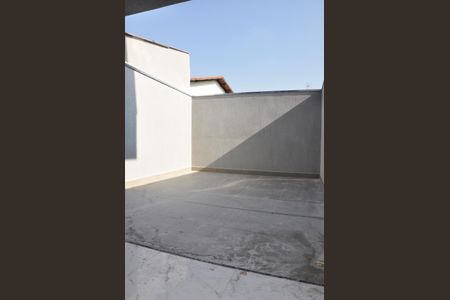 Casa à venda com 130m², 3 quartos e 2 vagas Casa à venda com 130m², 3 quartos e 2 vagasÁrea comum