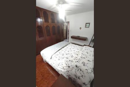 Casa à venda com 129m², 4 quartos e 6 vagas
