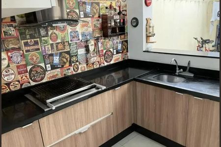 Casa à venda com 142m², 4 quartos e 4 vagas