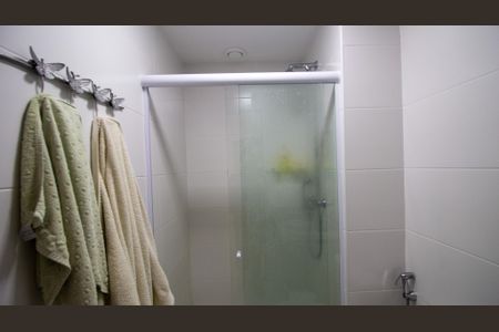 Apartamento à venda com 82m², 3 quartos e 1 vaga Apartamento à venda com 82m², 3 quartos e 1 vagaBanheiro Social