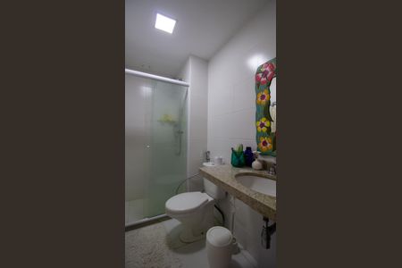 Apartamento à venda com 82m², 3 quartos e 1 vaga Apartamento à venda com 82m², 3 quartos e 1 vagaBanheiro Social