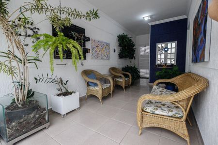 Casa à venda com 240m², 3 quartos e 4 vagasHall