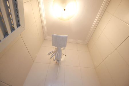 Casa à venda com 240m², 3 quartos e 4 vagasBanheiro de serviço