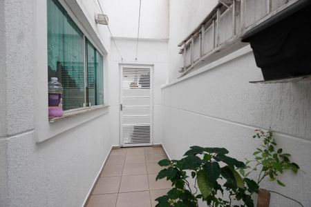 Casa à venda com 240m², 3 quartos e 4 vagasÁrea de serviço