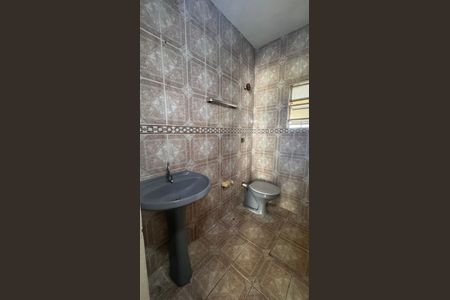 Casa à venda com 171m², 3 quartos e 1 vaga Casa à venda com 171m², 3 quartos e 1 vagaBanheiro