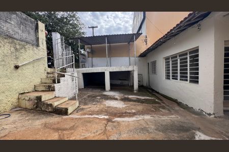 Casa à venda com 171m², 3 quartos e 1 vaga Casa à venda com 171m², 3 quartos e 1 vagaQuintal