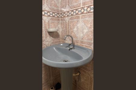 Casa à venda com 171m², 3 quartos e 1 vaga Casa à venda com 171m², 3 quartos e 1 vagaBanheiro